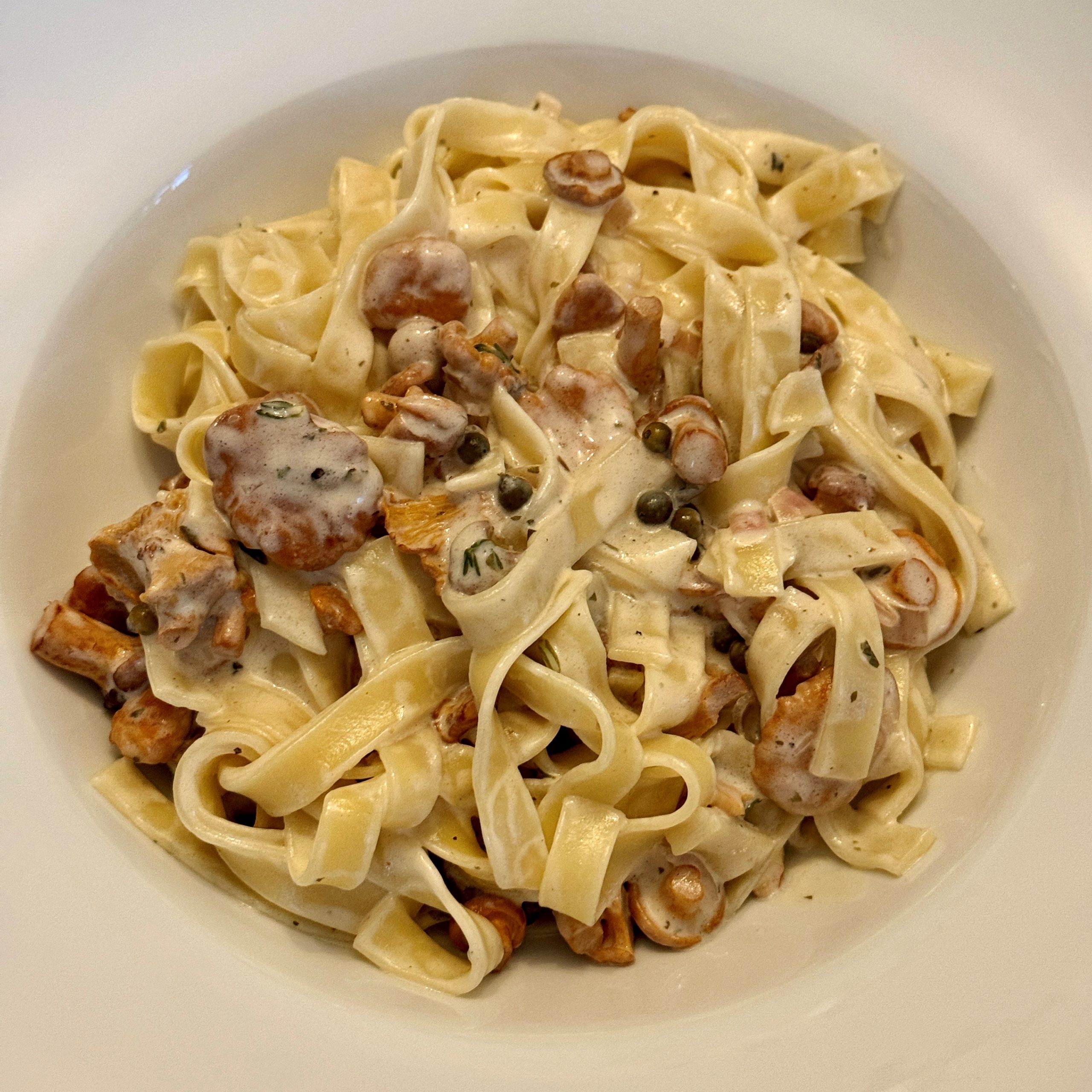 Tagliatelle mit Pfifferlingen in Sherry-Sahne-Sauce